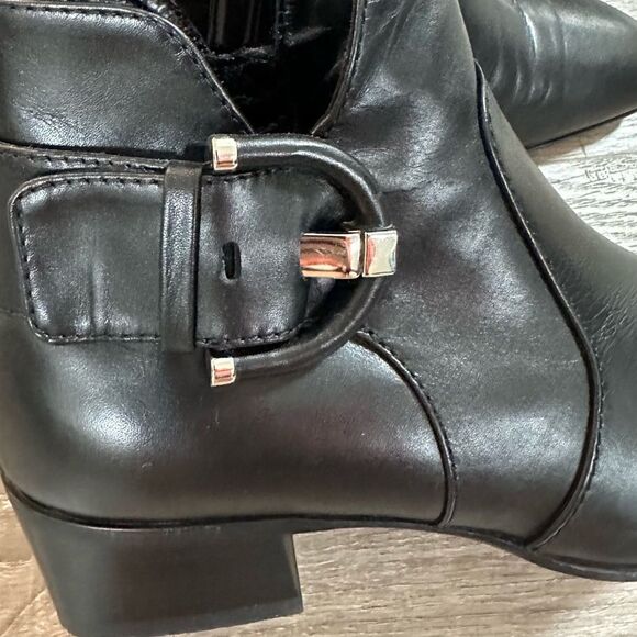 Aquatalia Black Leather Buckle Ankle Boot Size 7 - Picture 5 of 8
